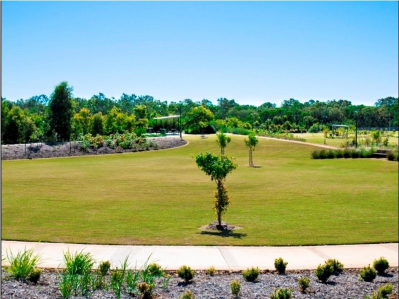 65 Parklands Blvd, Wondunna QLD 4655