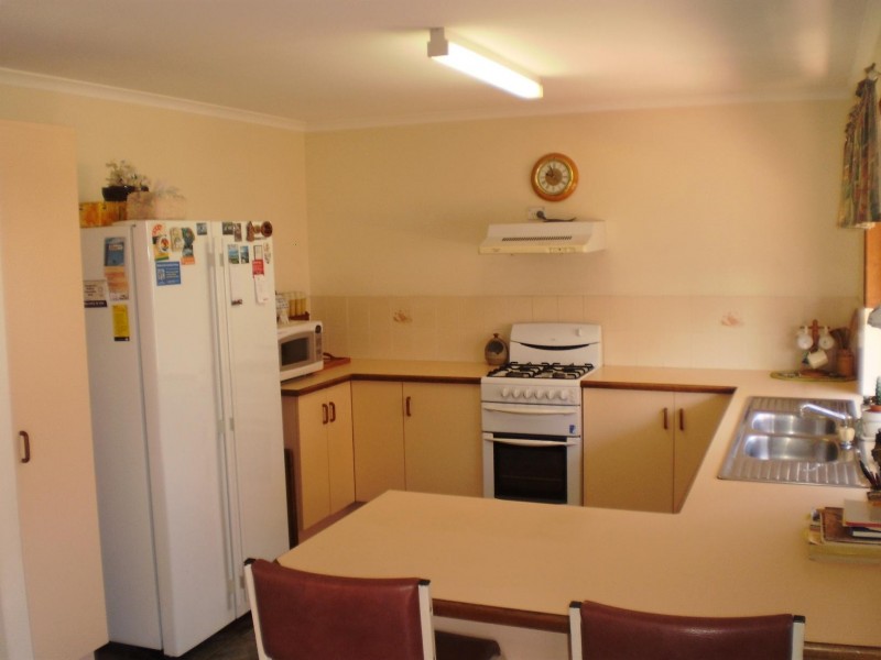 75 Alexander Street, Torquay QLD 4655