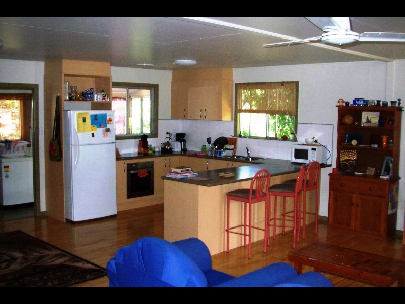 33 Totness Street, Torquay QLD 4655