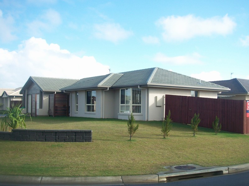 Eli Waters QLD 4655