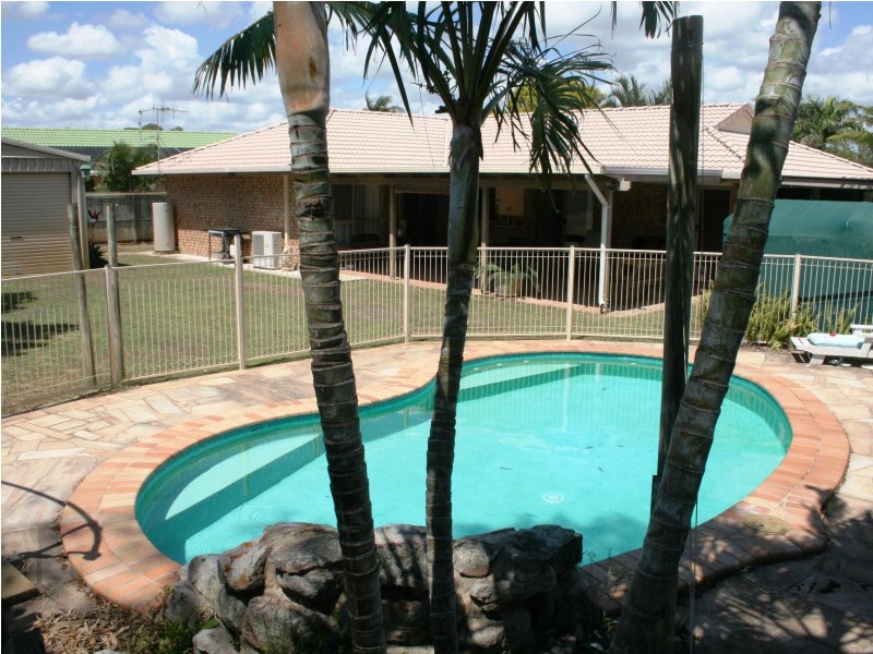 6 Rialto Ct, Urangan QLD 4655