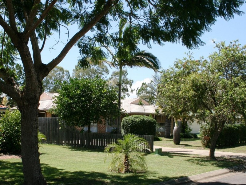 6 Rialto Ct, Urangan QLD 4655