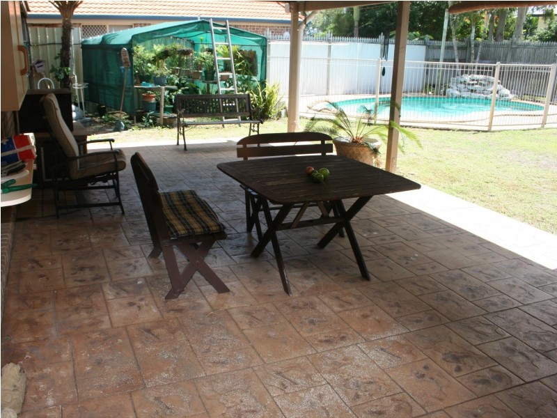 6 Rialto Ct, Urangan QLD 4655