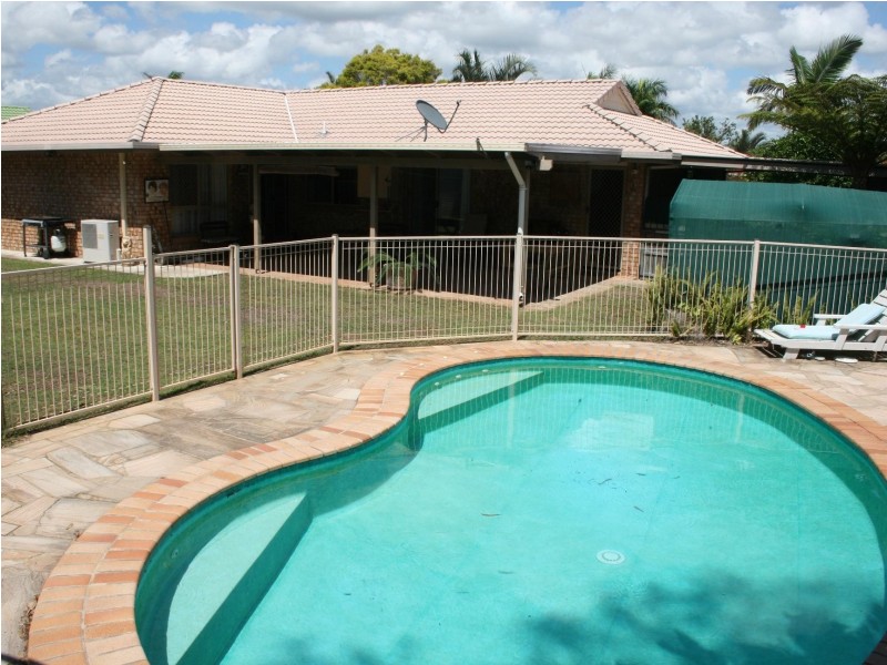 6 Rialto Ct, Urangan QLD 4655
