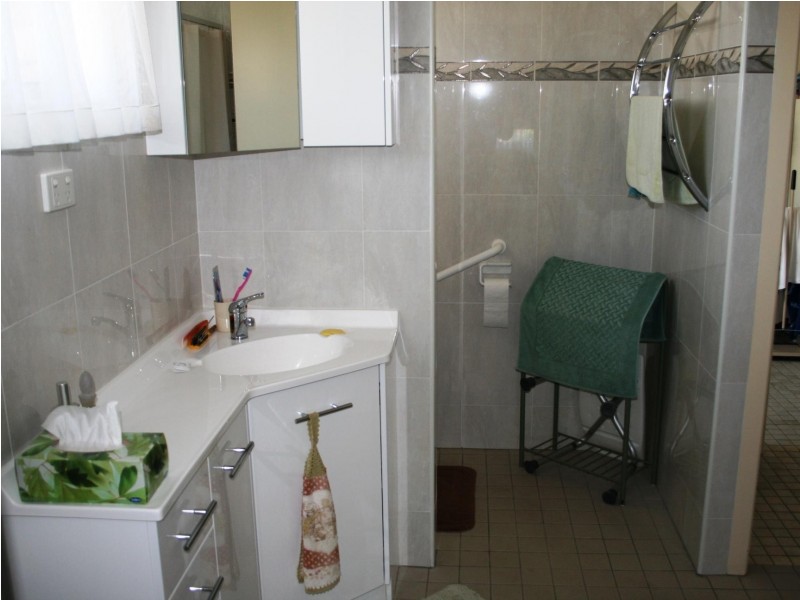 141 Elizabeth Street, Urangan QLD 4655