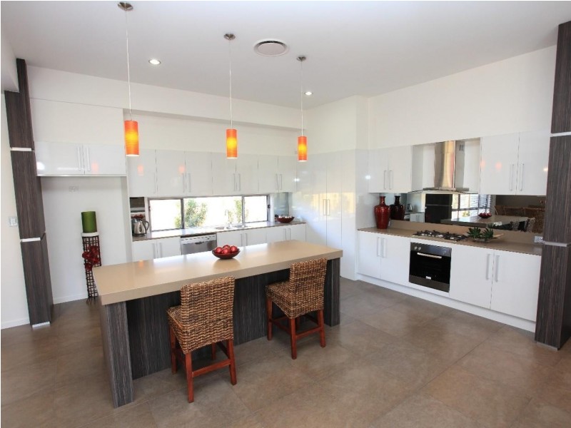 199 Long Street, Point Vernon QLD 4655