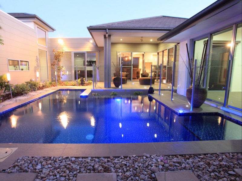 199 Long Street, Point Vernon QLD 4655