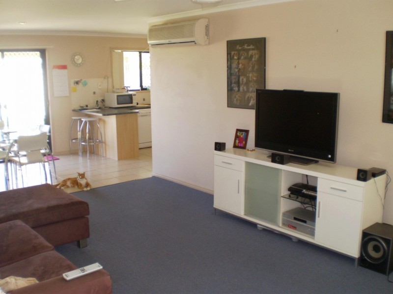 16 Joselyn Drive, Point Vernon QLD 4655