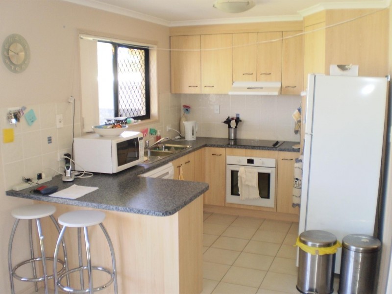 16 Joselyn Drive, Point Vernon QLD 4655