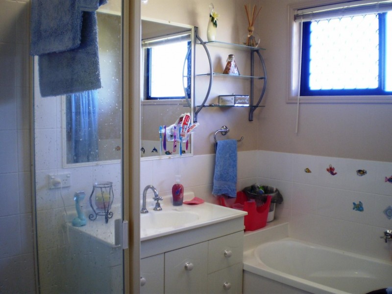 16 Joselyn Drive, Point Vernon QLD 4655