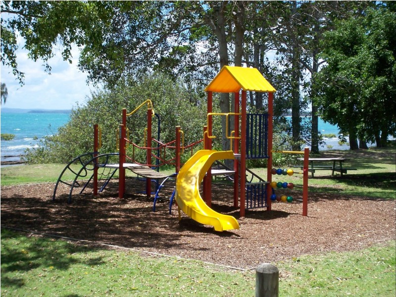 16 Joselyn Drive, Point Vernon QLD 4655