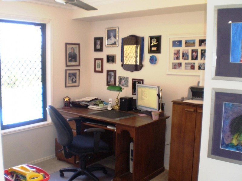 3 Earl St Vincent Cct, Eli Waters QLD 4655