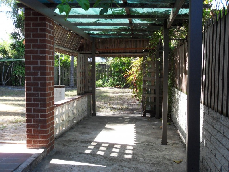 16 Ocean Street, Torquay QLD 4655