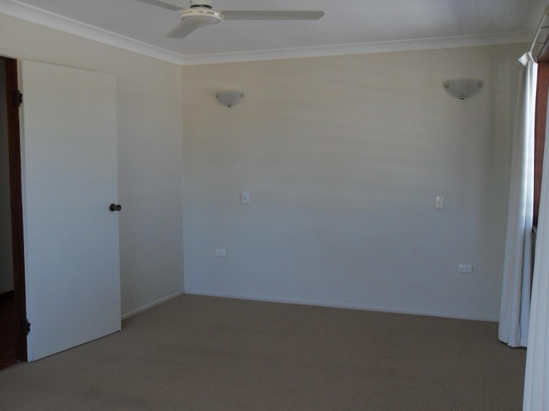 16 Ocean Street, Torquay QLD 4655