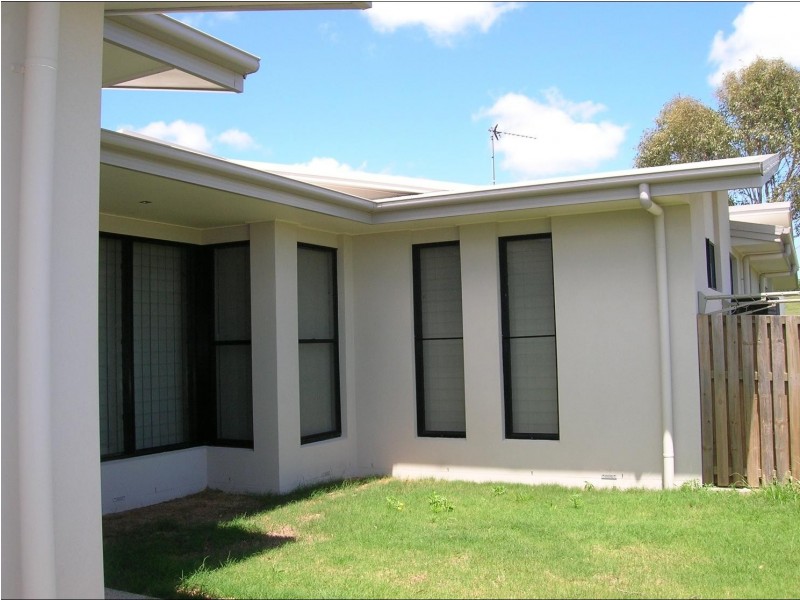 2/25 Bay Park Road, Wondunna QLD 4655