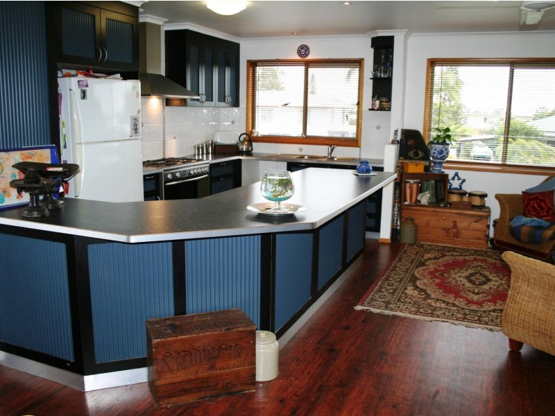 156 Long Street, Point Vernon QLD 4655