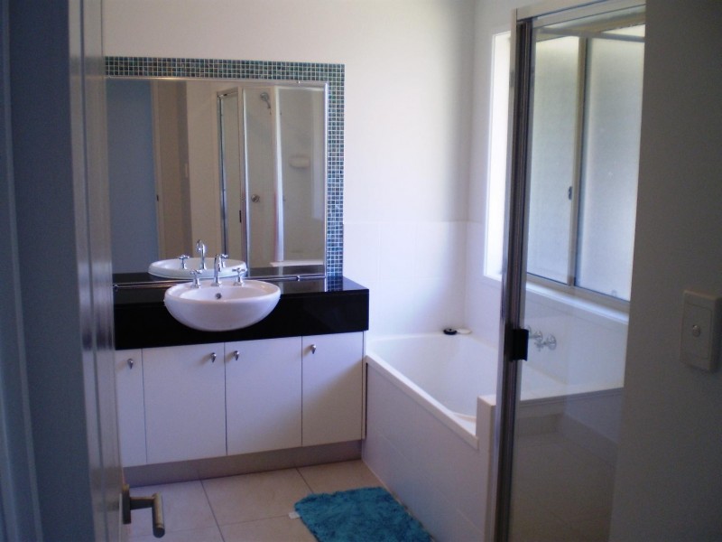 15 Oyster Ct, Toogoom QLD 4655
