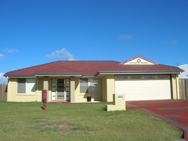 4 Earl St Vincent Circuit, Eli Waters QLD 4655