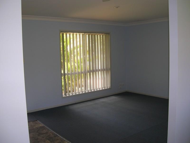 4 Glen Court, Point Vernon QLD 4655