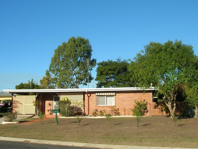 4 Hansen Street, Urangan QLD 4655