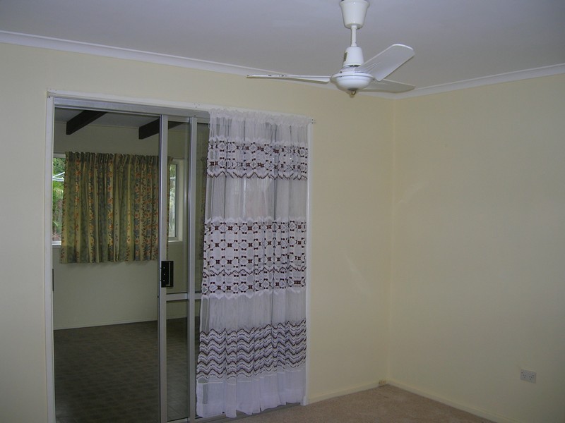 4 Hansen Street, Urangan QLD 4655