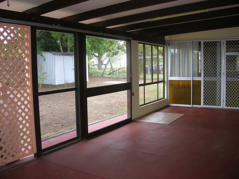 4 Hansen Street, Urangan QLD 4655