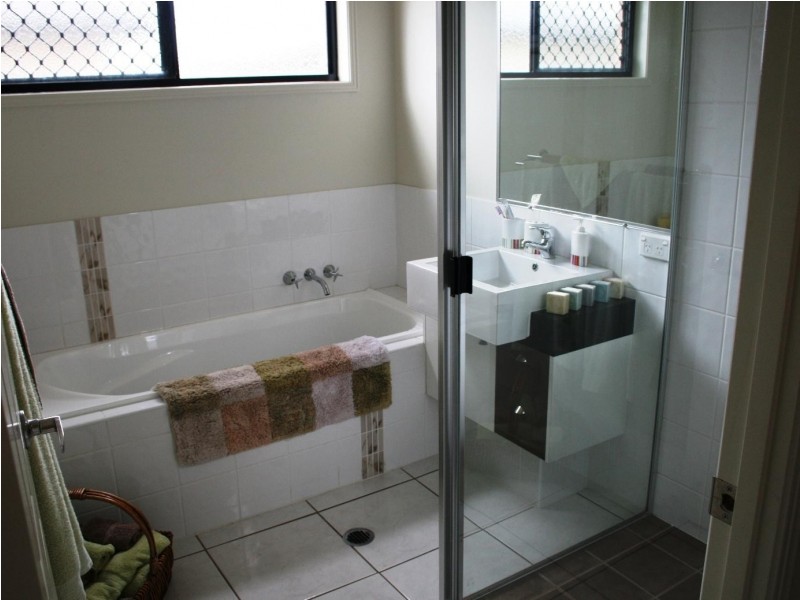 113 Nissen Street, Urraween QLD 4655