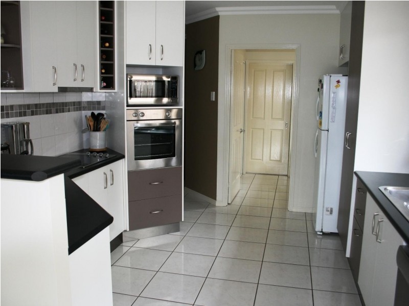 113 Nissen Street, Urraween QLD 4655
