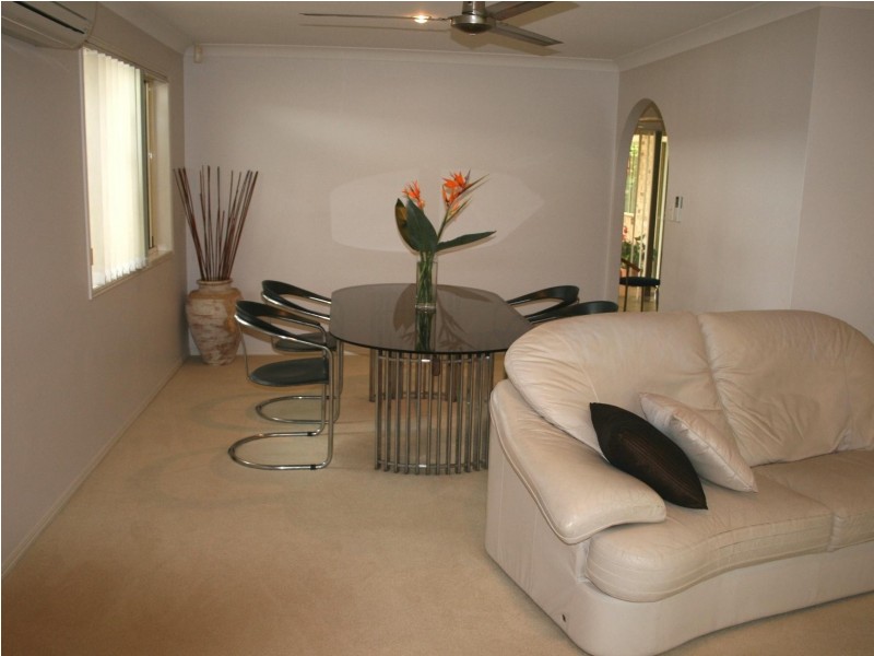 32 Oleander Ave, Scarness QLD 4655