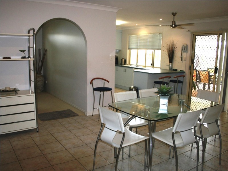 32 Oleander Ave, Scarness QLD 4655