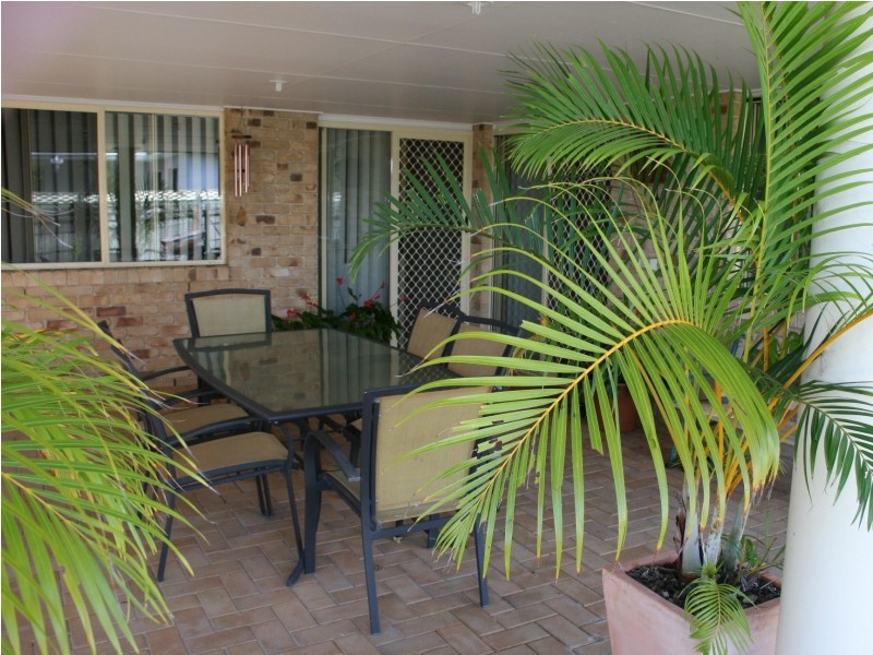 32 Oleander Ave, Scarness QLD 4655