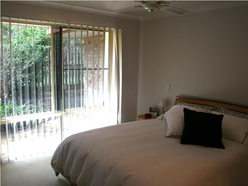 32 Oleander Ave, Scarness QLD 4655