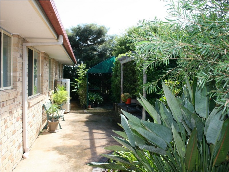32 Oleander Ave, Scarness QLD 4655