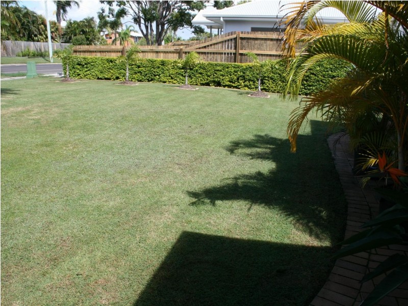 32 Oleander Ave, Scarness QLD 4655