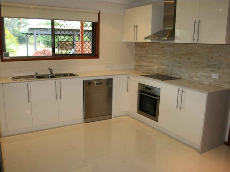 92 Exeter St, Torquay QLD 4655