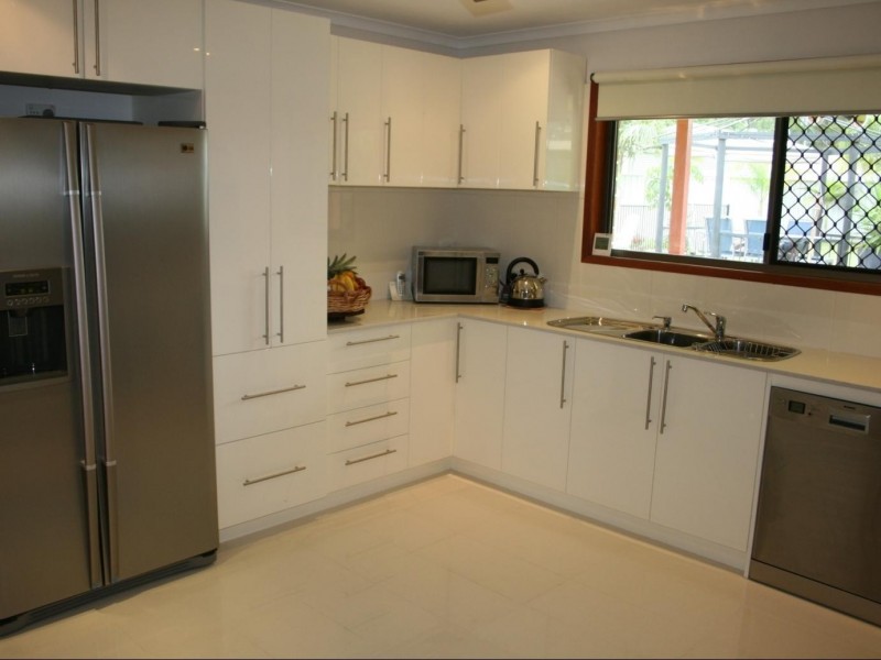 92 Exeter St, Torquay QLD 4655
