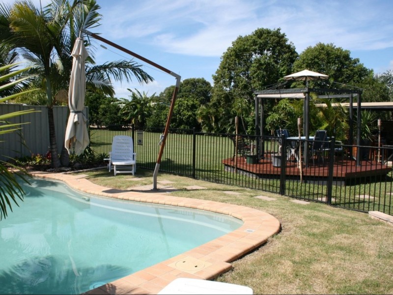 92 Exeter St, Torquay QLD 4655