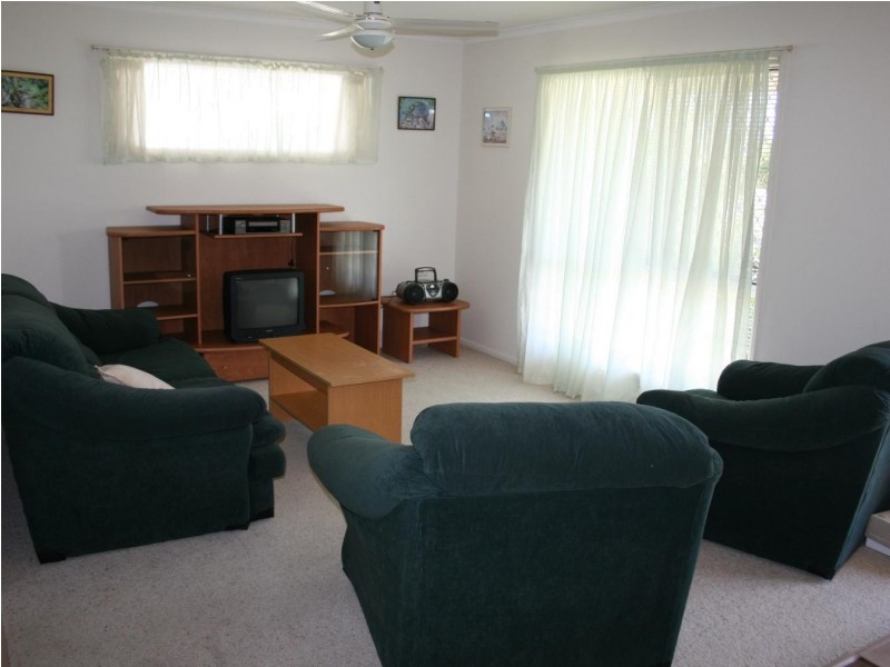 78 Hammond Street, Urangan QLD 4655