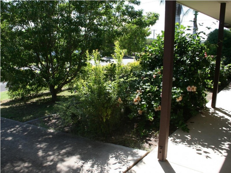 78 Hammond Street, Urangan QLD 4655