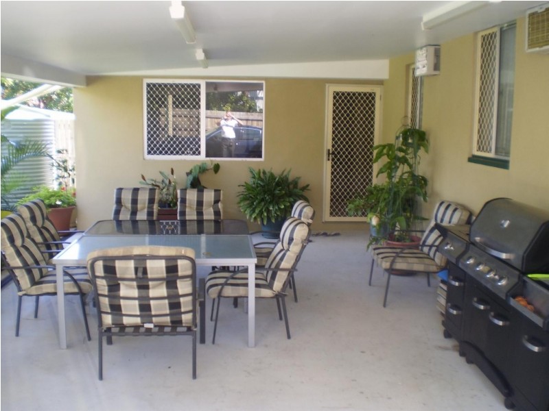 37 Neils Street, Pialba QLD 4655