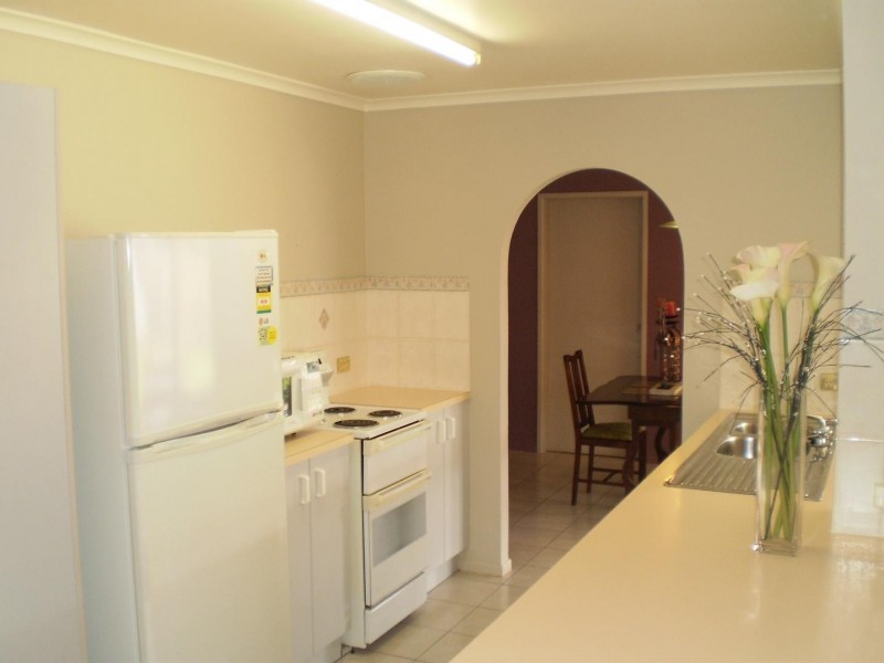 24 Michelle Drive, Point Vernon QLD 4655