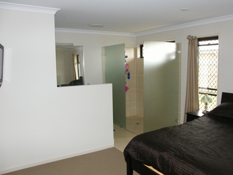 Dundowran QLD 4655