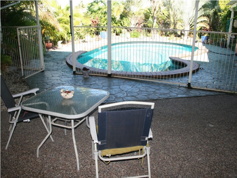 26 Bowerbird Ave, Eli Waters QLD 4655