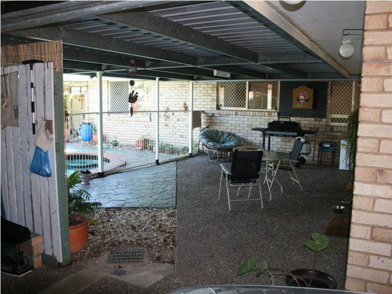 26 Bowerbird Ave, Eli Waters QLD 4655