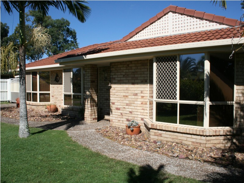 26 Bowerbird Ave, Eli Waters QLD 4655