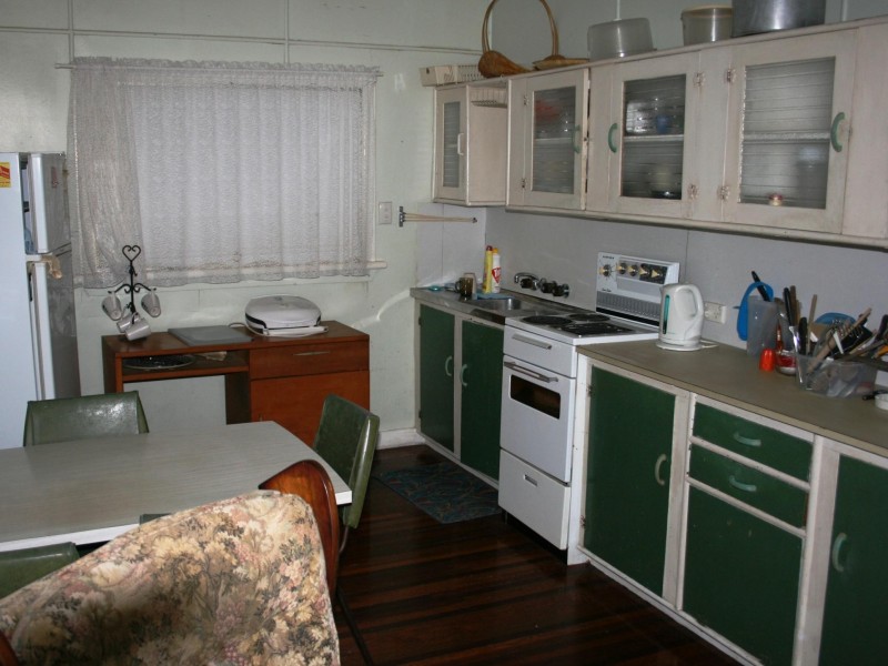 33 Bideford Street, Torquay QLD 4655