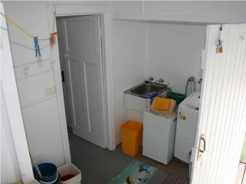 33 Bideford Street, Torquay QLD 4655