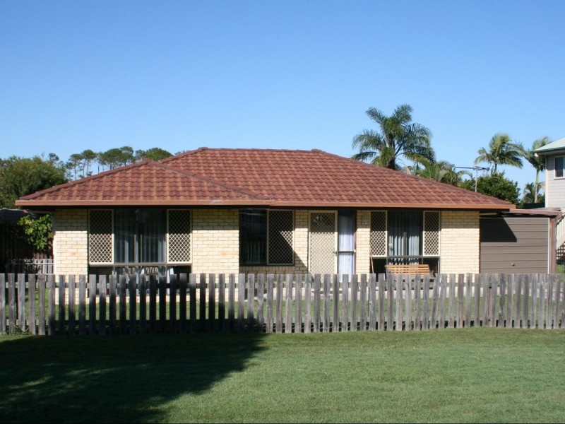 106 Corser St, Point Vernon QLD 4655