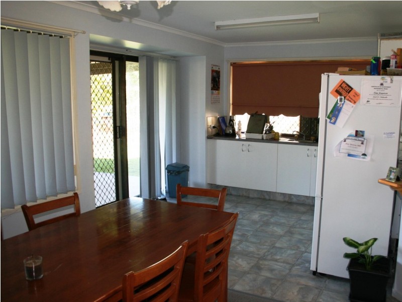 106 Corser St, Point Vernon QLD 4655