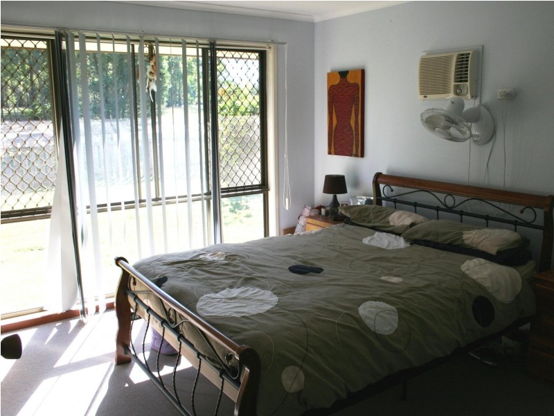 106 Corser St, Point Vernon QLD 4655